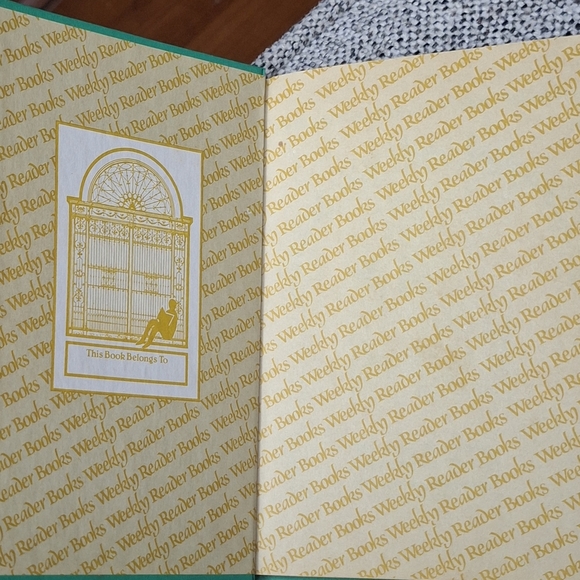 A Lamp for the Lambchops Book by Jeff Brown - Picture 9 of 9